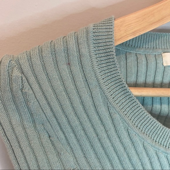 UO Hello Margot Cropped Ribbed tee - Picture 5 of 6